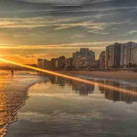 Apartamento A 100Metros De La Playa De San Lorenzo Χιχόν Εξωτερικό φωτογραφία