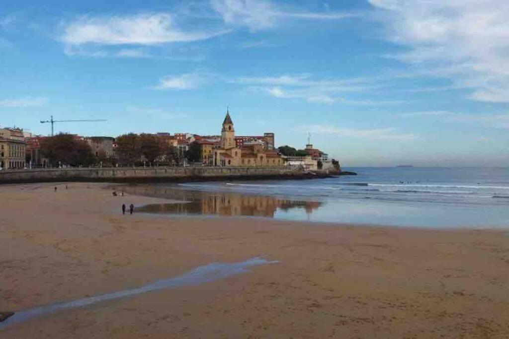 Apartamento A 100Metros De La Playa De San Lorenzo Χιχόν Εξωτερικό φωτογραφία